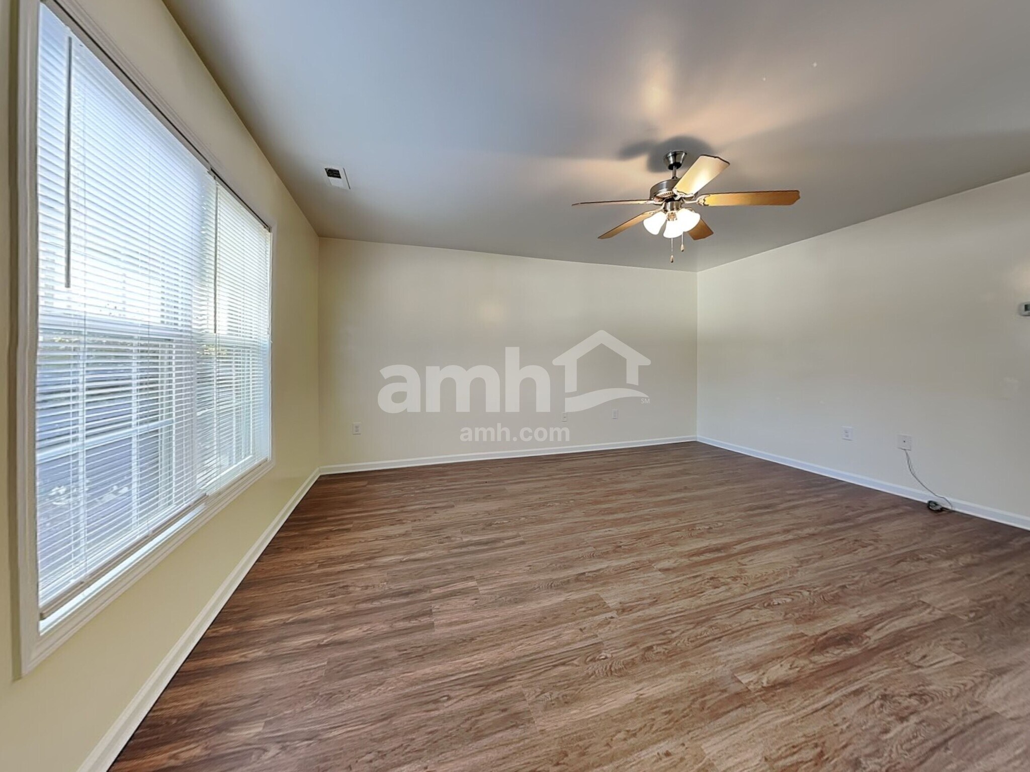 Building Photo - 103 Wolf Creek Ln