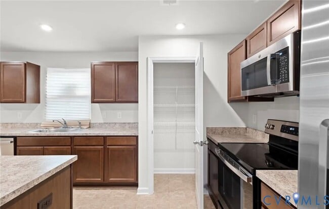 Building Photo - 6190 Bison Ford Dr