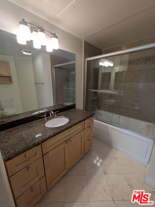 Building Photo - 3061 W 12th Pl