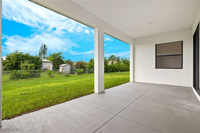 Building Photo - 4713 6th St W