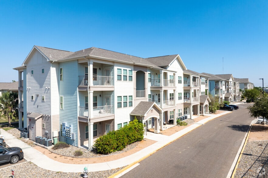 Primary Photo - Devon Place