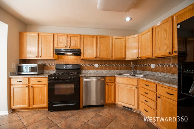 Building Photo - 2891 Belle Ln