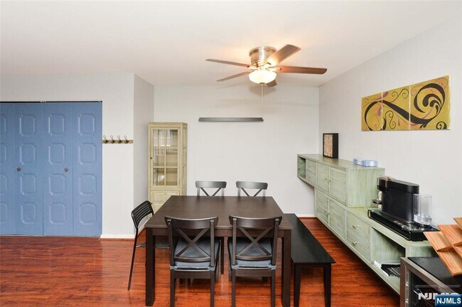 Building Photo - 199 Bergen Turnpike