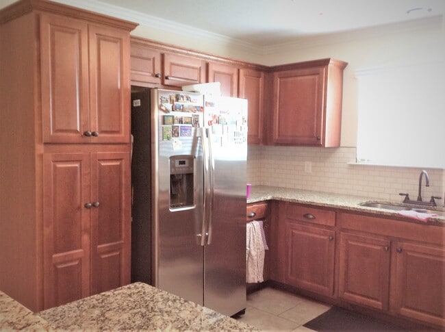 Building Photo - 3020 Ashley Lp