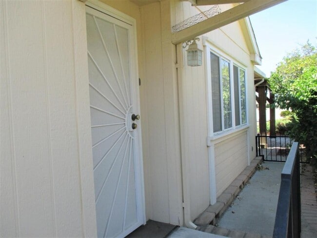 Building Photo - 2904 Peach Tree St