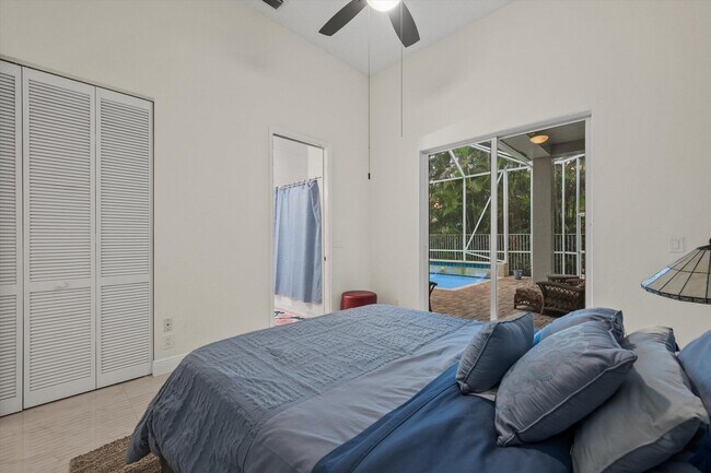 Building Photo - 10891 Fairmont Village Dr