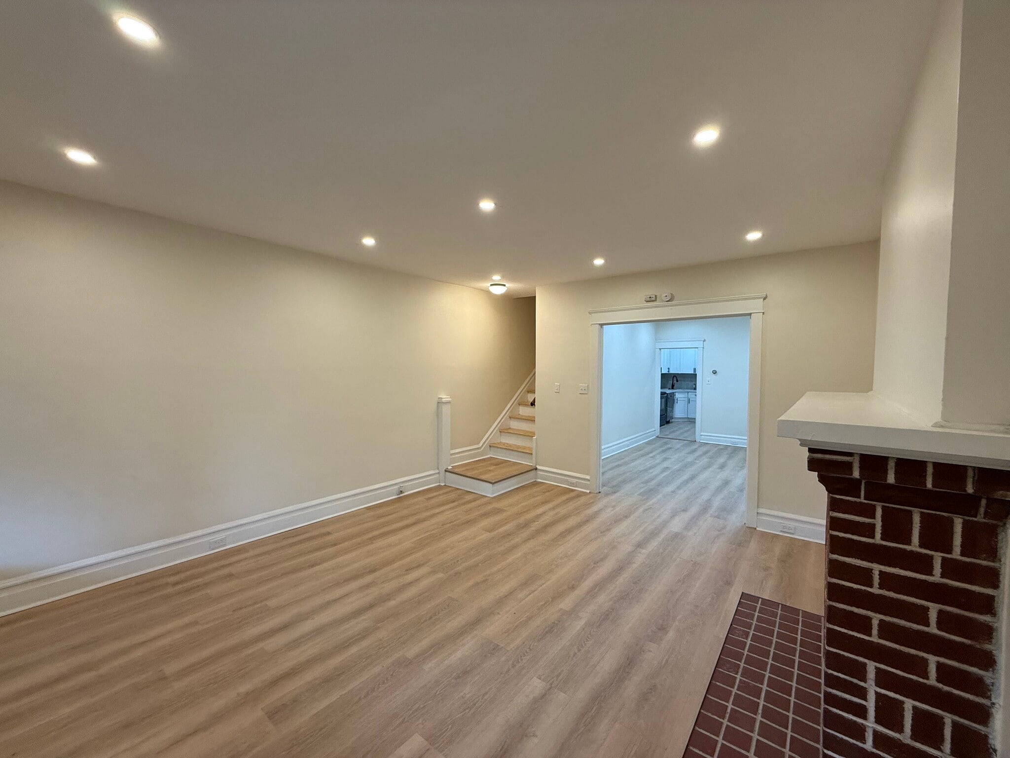 Building Photo - 133 S 15th St