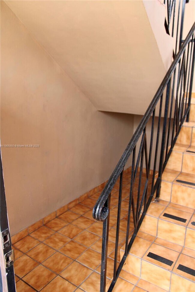 Building Photo - 8867 SW 36th St