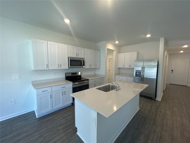 Building Photo - 3098 NE 38th St