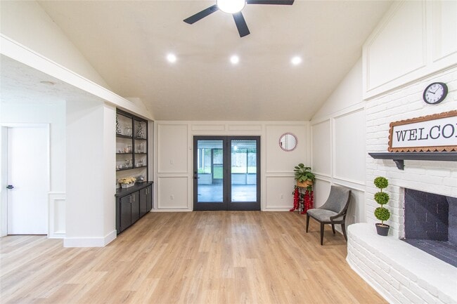 Building Photo - 11523 Bandlon Dr