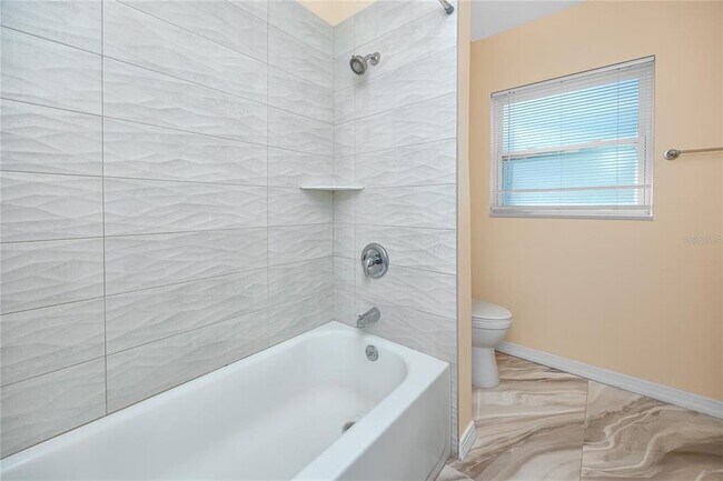 Building Photo - 3747 Shady Bluff Dr