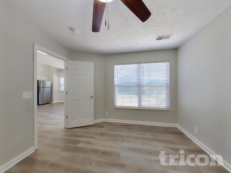 Building Photo - 4305 Chesney Glen Dr