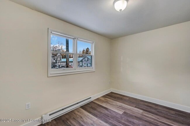 Building Photo - 144-144 Market St