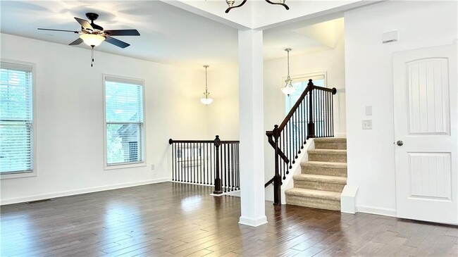 Building Photo - 436 Fieldview Ln