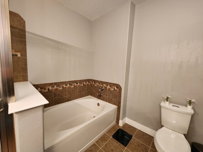 Building Photo - 9079 E Panorama Cir