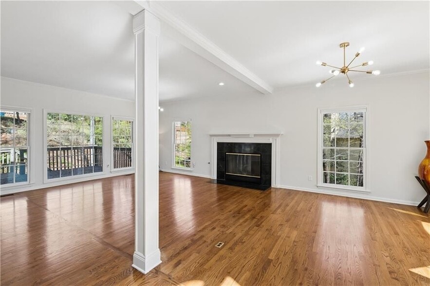 Building Photo - 5055 Mallory Ct