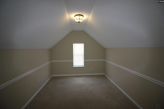 Building Photo - 540 Autumn Glen Rd