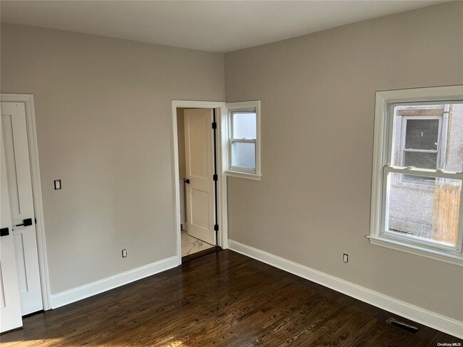 Building Photo - 32 E Fulton St