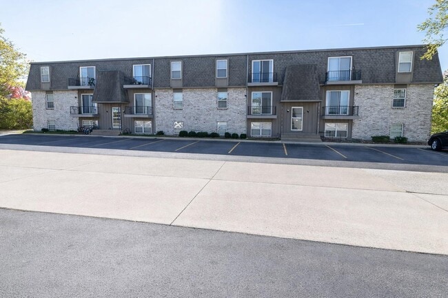 Building Photo - 3408 Balboa Ln