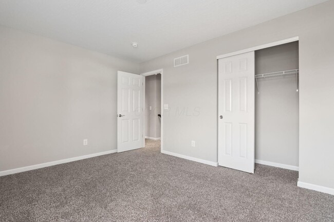 Building Photo - 578 Tallman St