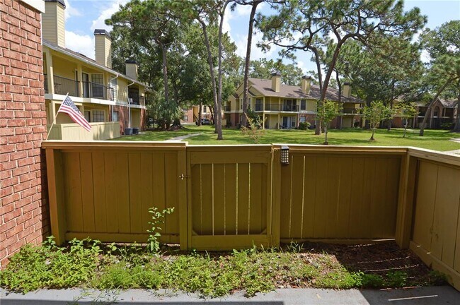 Building Photo - 8613 Mallard Reserve Dr