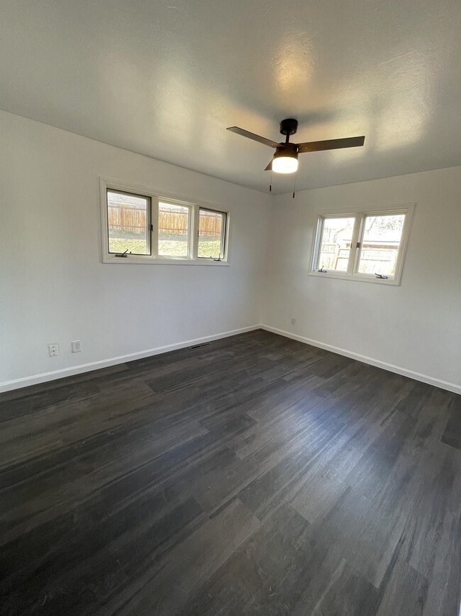 Building Photo - 820 48th St S