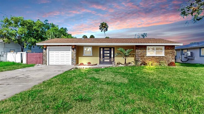 Primary Photo - 5435 Drinkard Dr