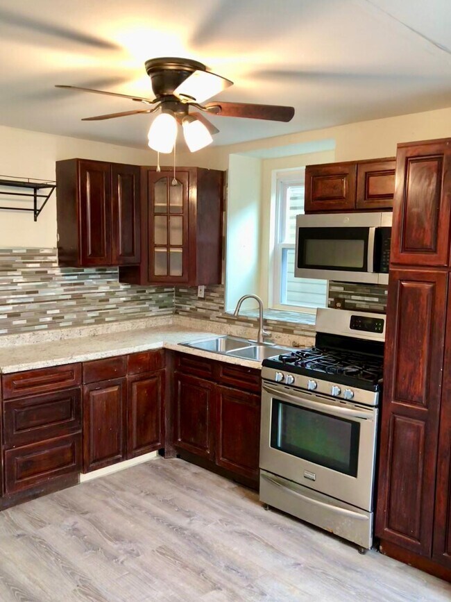 Building Photo - 172 Virginia Ave