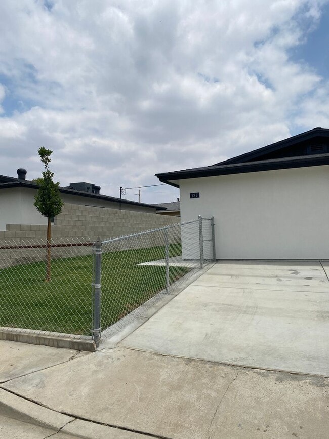 Building Photo - Charming 2 bedroom 1 bath home.