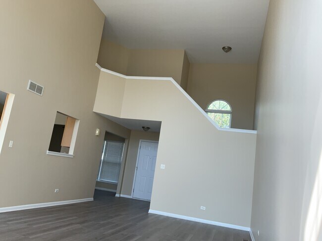 Building Photo - 1844 Courtwright Dr