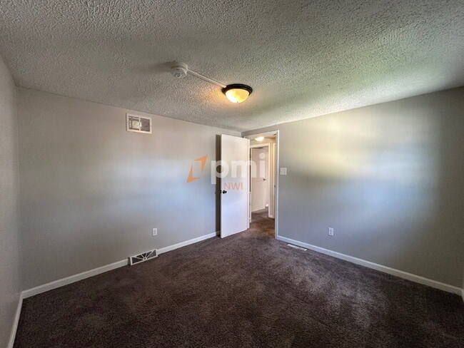 Building Photo - 7414 Tapper Ave