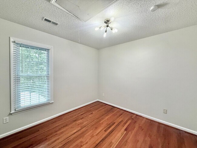 Building Photo - **OFFERING WAIVED APPLICATION FEES & $200 ...