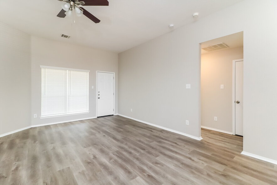 Building Photo - 1206 Beacon Hill Dr