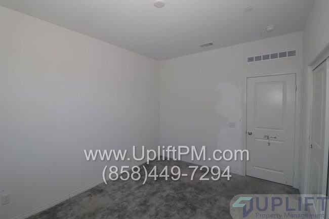 Building Photo - 36351 Elizabeth Ln