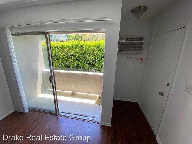 Building Photo - 915 N Spaulding Ave