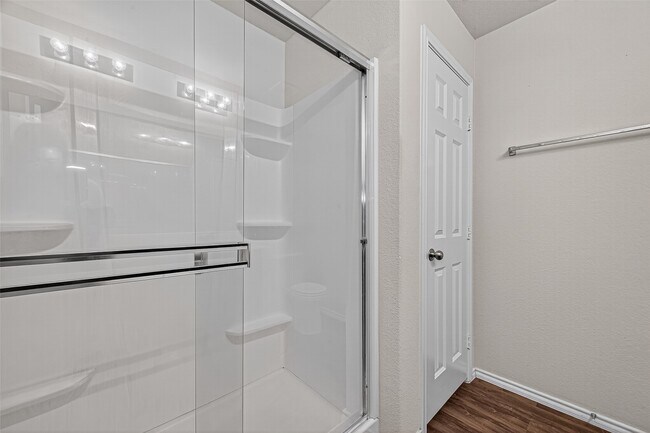 Building Photo - 1830 Cormorant Cres