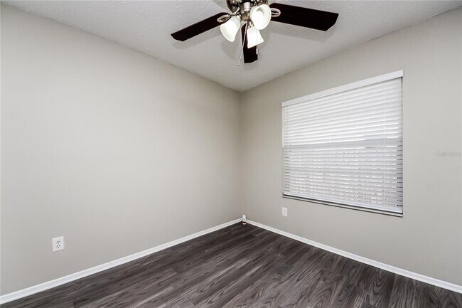 Building Photo - 2733 Mint Dr