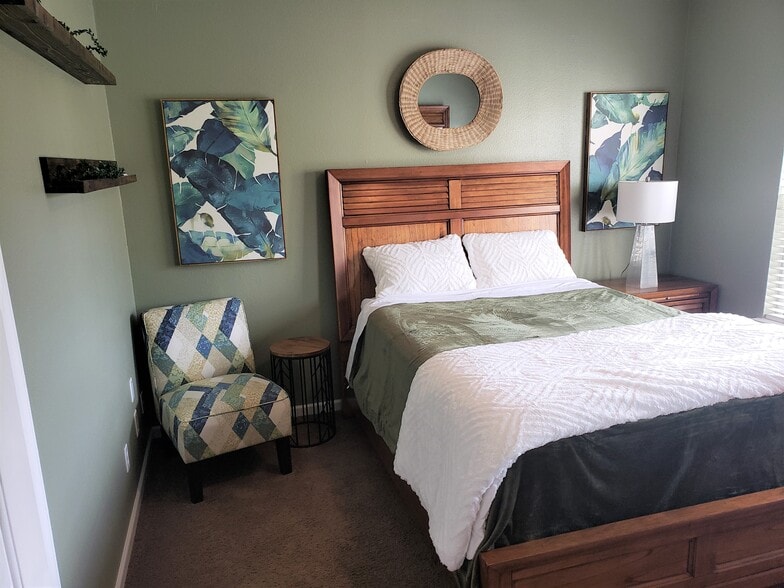 Building Photo - 701 Masters Row