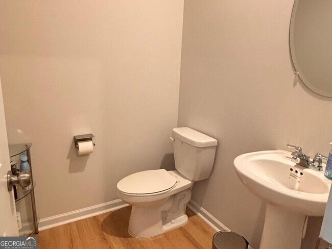 Building Photo - 110 Summit Pointe Ln