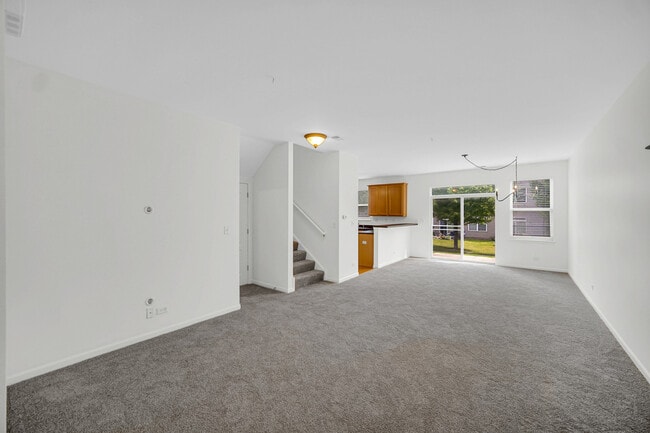 Building Photo - 1243 Waverly Dr