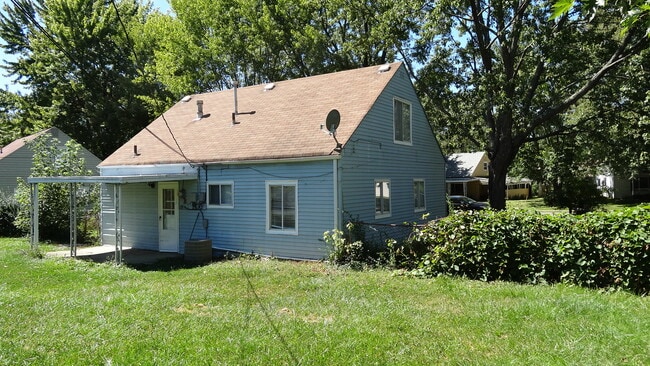Building Photo - 990 Antwerp Rd