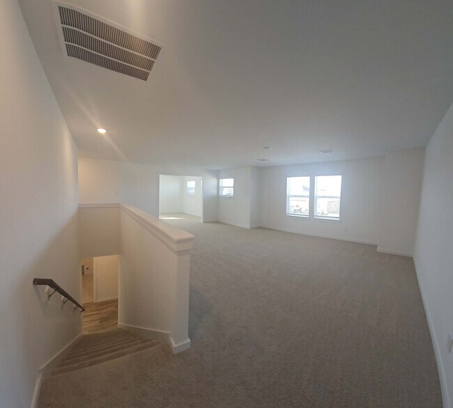 Building Photo - 8438 Bay Oaks Dr