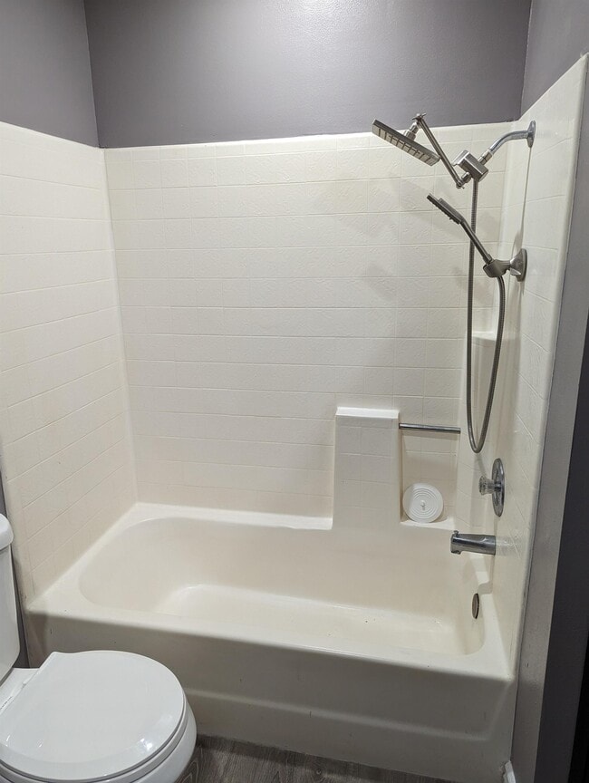 Building Photo - 23947 Del Monte Dr.