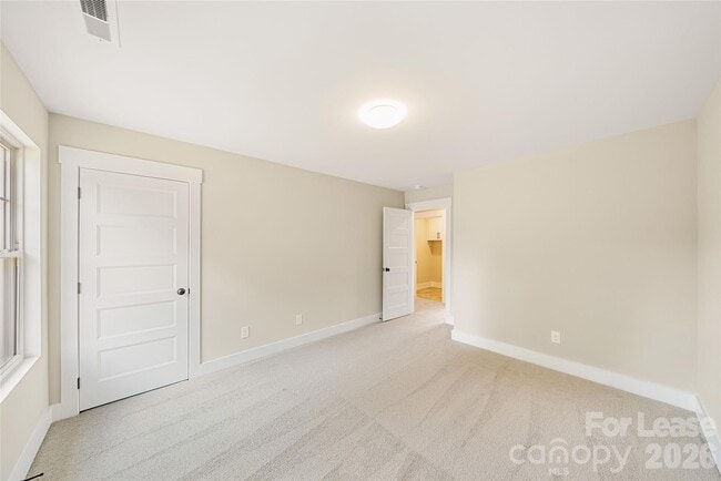 Building Photo - 818 N Rocky River Rd