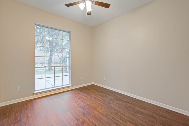 Building Photo - 2224 Palm Lagoon Dr