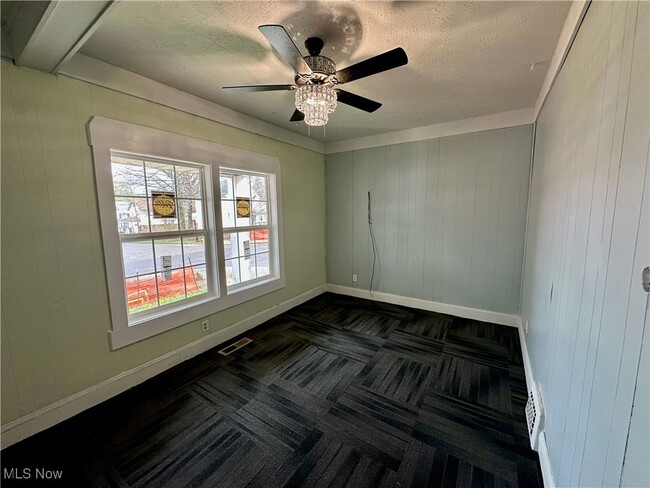 Building Photo - 404 Stanton Ave