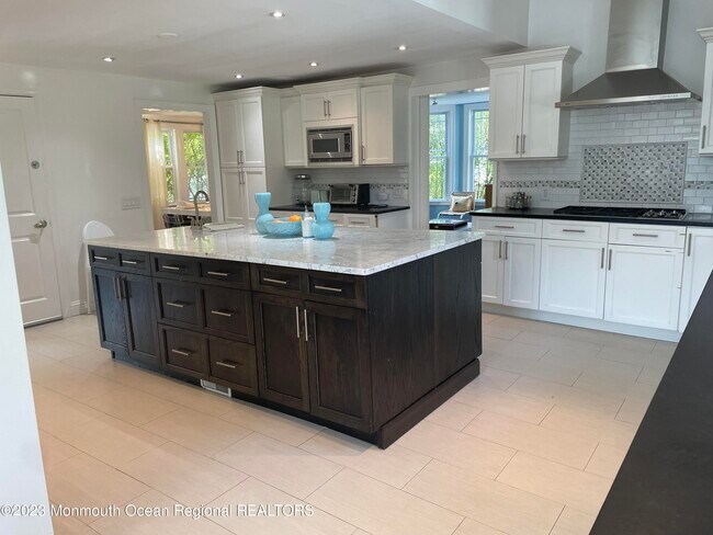 Building Photo - 516 Page Ave