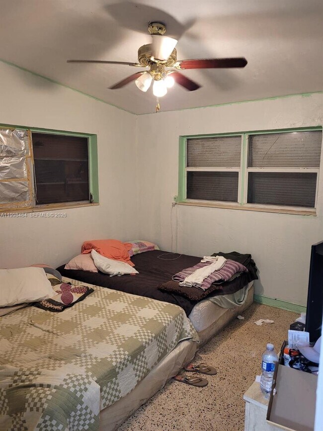 Building Photo - 26925 SW 145th Ave