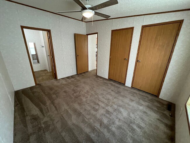 Building Photo - 3 Bedroom 2 Bath Modular Home with Many Amenities & Storage Shed