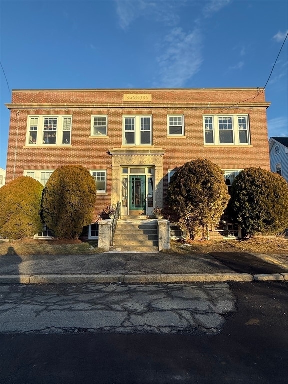 Building Photo - 21 Sanborn St